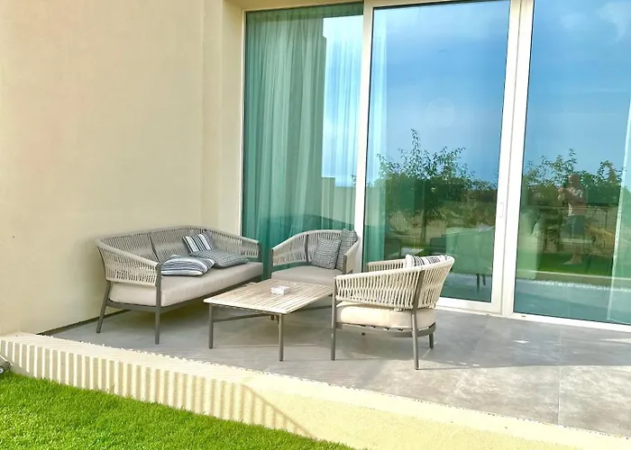 فيلة Queen's Luxury 111/a ديرمي