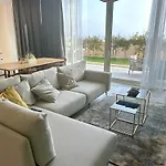 Queen's Luxury 111/a Вилла