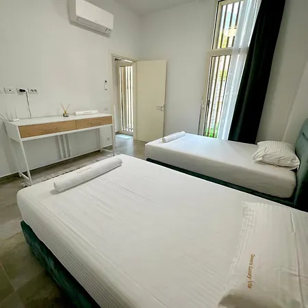 Queen's Luxury 111/a 빌라