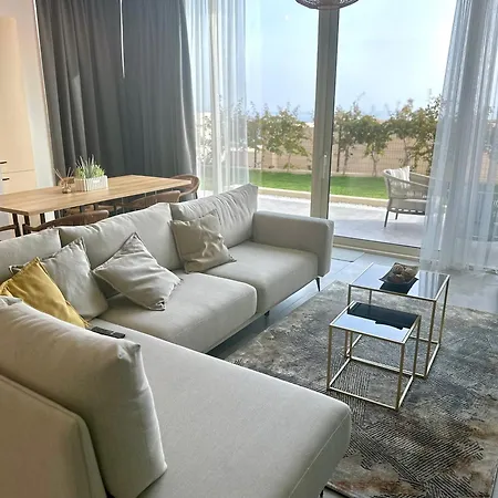 Queen's Luxury 111/a 빌라